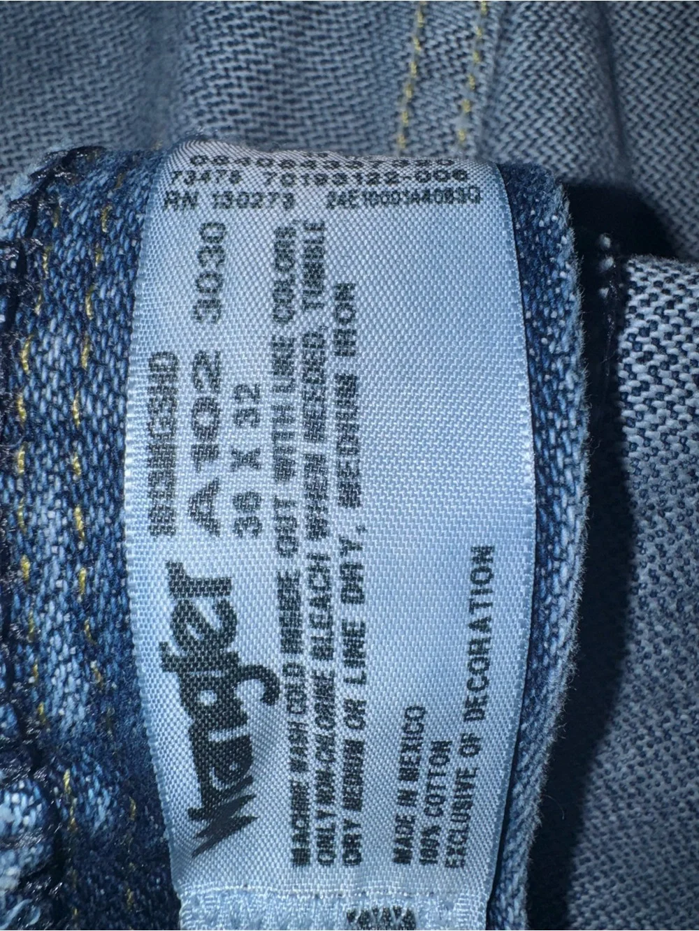 Men’s Wrangler blue jeans George Strait Collection size 36x32